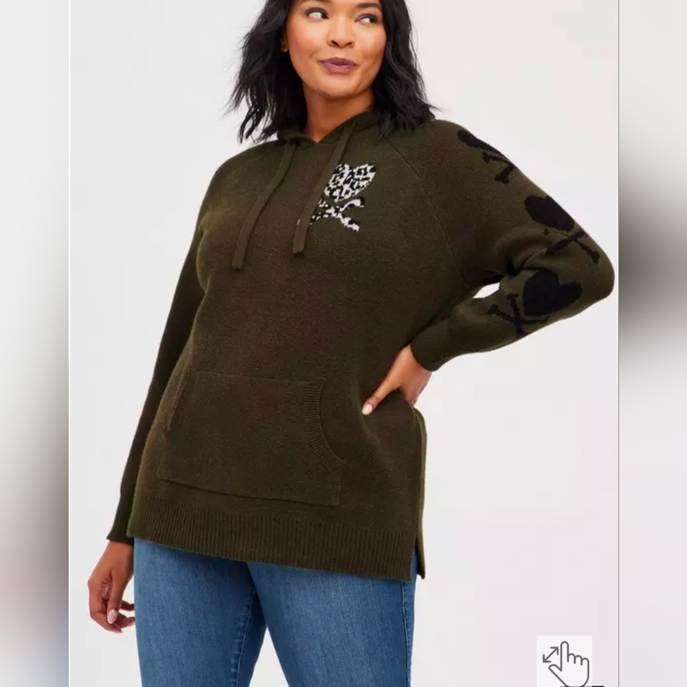 EUC Torrid Army 🪖 Green Knit Hooded Sweater with 🖤 Skull ☠️ Accents SIZE 3X